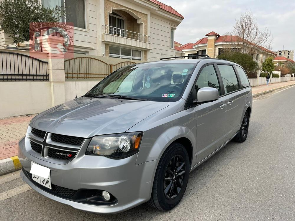 دودج كارافان